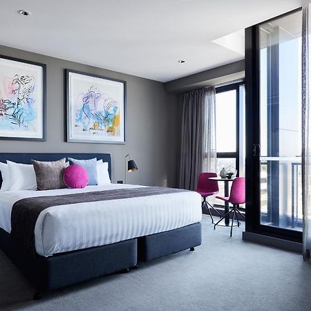 Art Series - The Chen Box Hill Extérieur photo A bedroom at the Hotel