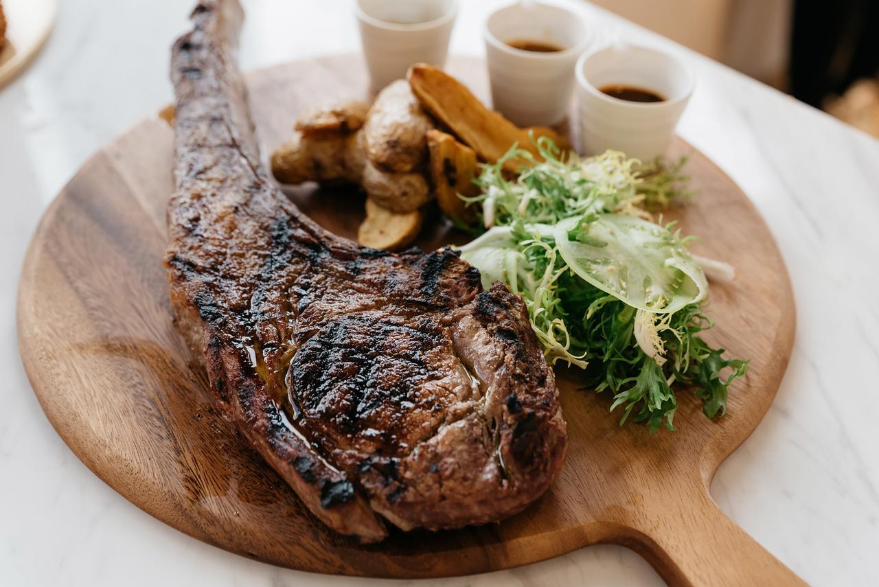 Art Series - The Chen Box Hill Extérieur photo A steak at the restaurant