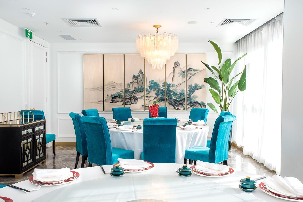 Art Series - The Chen Box Hill Extérieur photo A dining room at the hotel