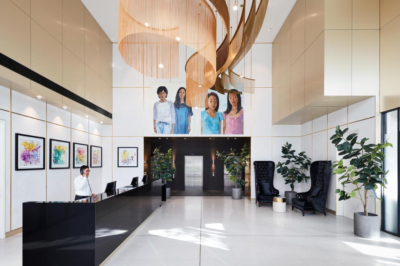 Art Series - The Chen Box Hill Extérieur photo The lobby of the hospital